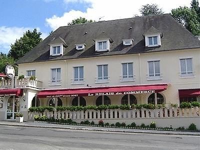 Logis Hotel Restaurant Du Commerce Pont-d'Ouilly Exterior photo